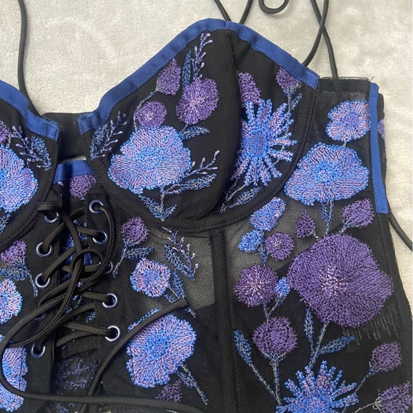 New! For love and lemons Kaylee embroidered bustier crop top 24539 - Picture 11 of 14